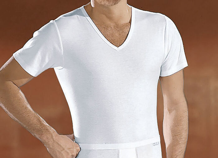 Mey Noblesse Schlupfjacke aus Feinripp, weiß 