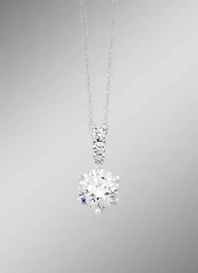 Hochglänzender Anhänger mit synth. Zirkonia 