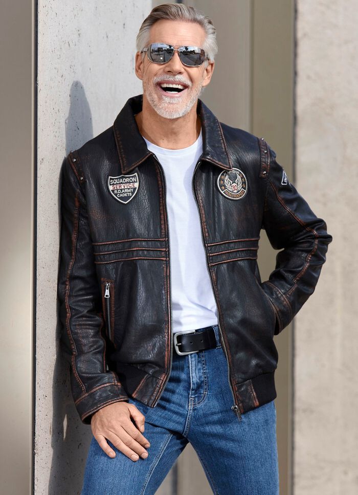 Lederblouson mit Patches 