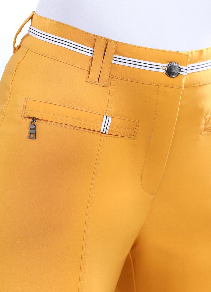 Hose mit dekorativem, kontrastfarbenem Zierband 