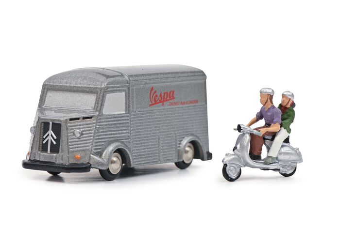 Citroen HY &bdquo;Vespa&ldquo; und Vespa Roller + Figur 