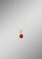 Anhänger mit echt Granat 