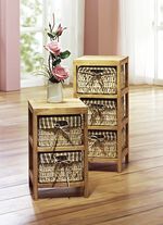 Regal mit K&ouml;rben aus Mais-Strohgeflecht 