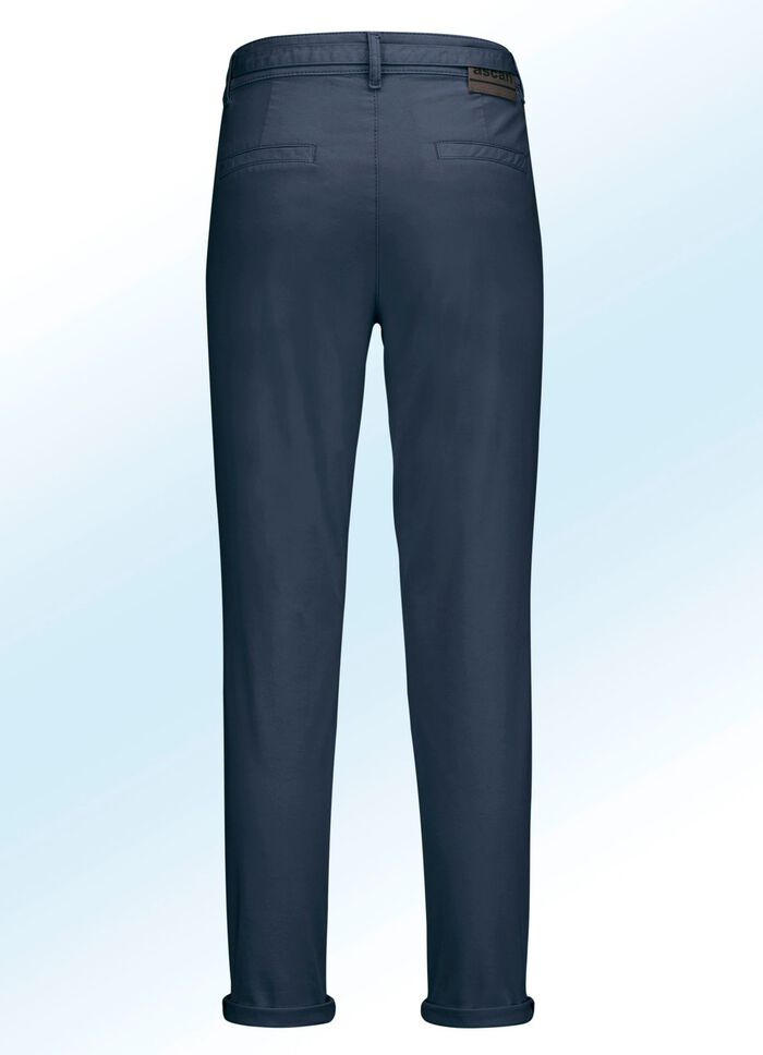 Hose in trendiger Chino-Form 