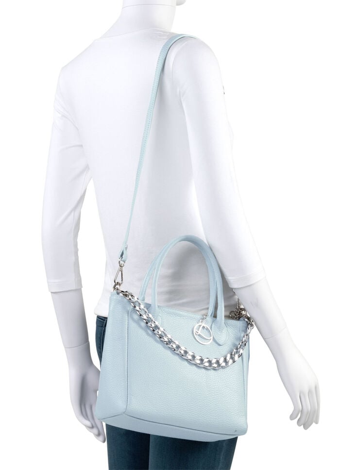 Laurina Tasche aus genarbtem Kalb-Nappaleder mit Zierkette HELLBLAU