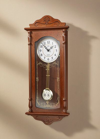 Wanduhr mit Regulatorgeh&auml;use aus Holz 