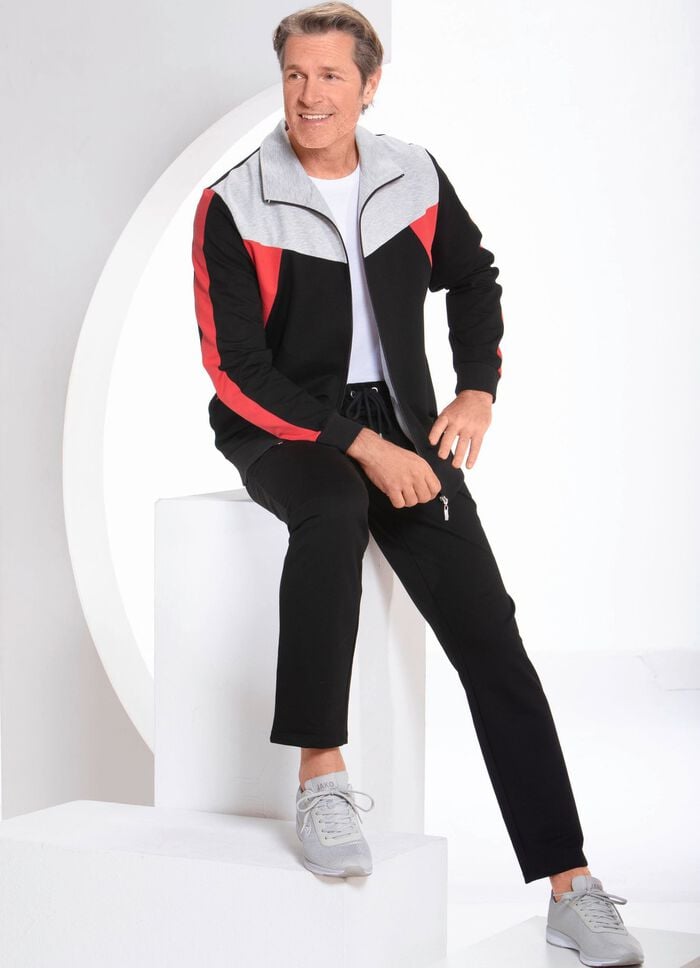 Freizeitanzug mit Seitentaschen 