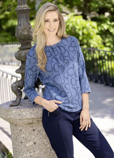 Pullover in Ausbrenner-Optik 