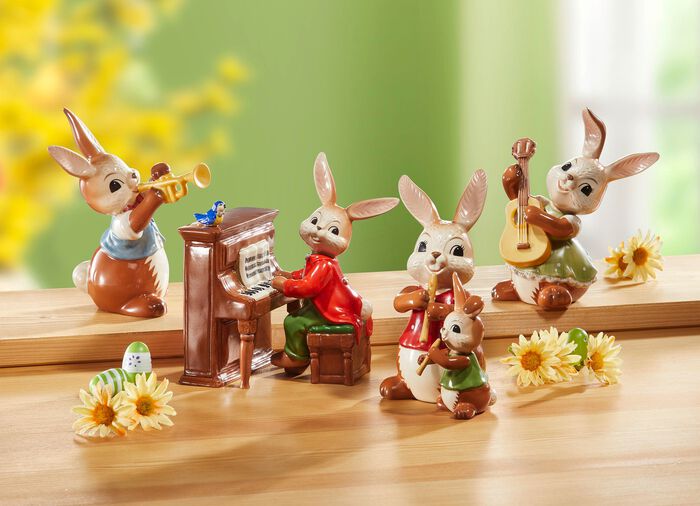 Musizierende Hasen aus Feinsteingut 