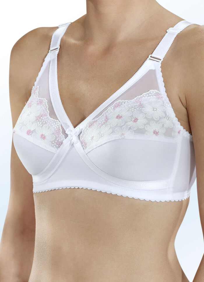 BH mit h&uuml;bscher Stickereispitze 