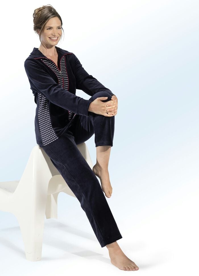 Hausanzug mit tollen Eins&auml;tzen 