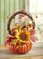 Stilvolles, herbstliches Kürbis-Gesteck 