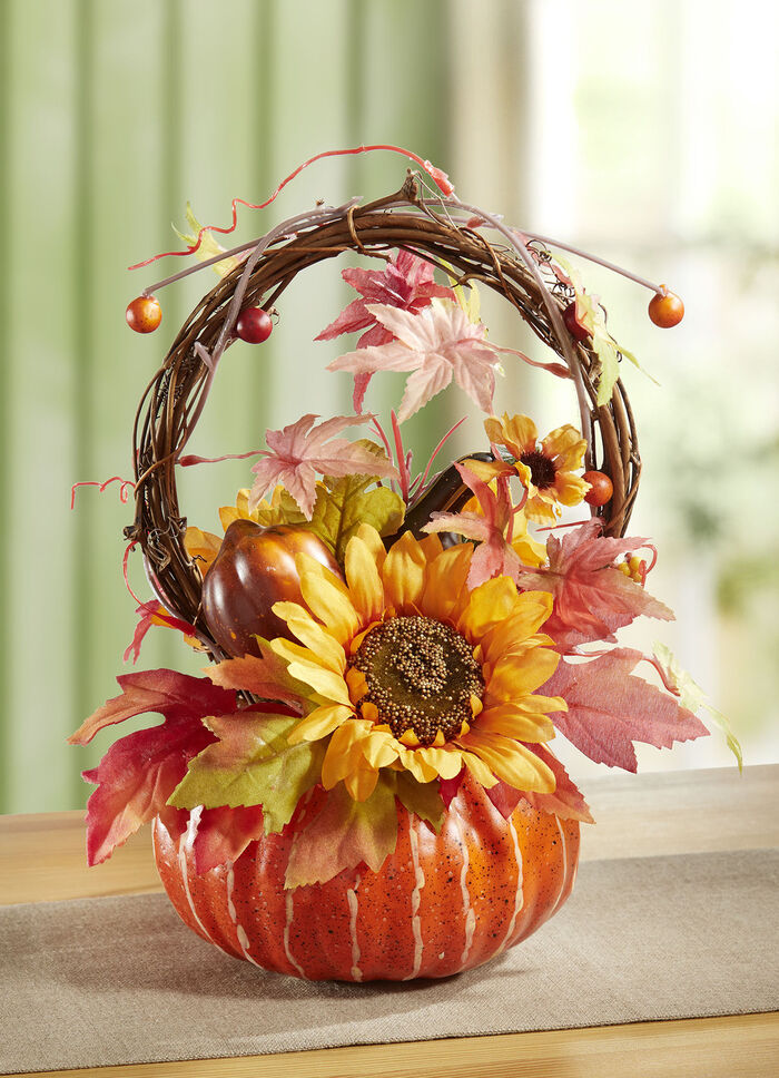 Stilvolles, herbstliches Kürbis-Gesteck 