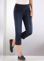 Capri-Jeans mit streckenden Biesen 