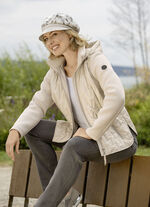 Jacke mit trendgenauem Laserstepp 