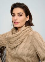 Pullover mit Loop und mit Kaschmir 