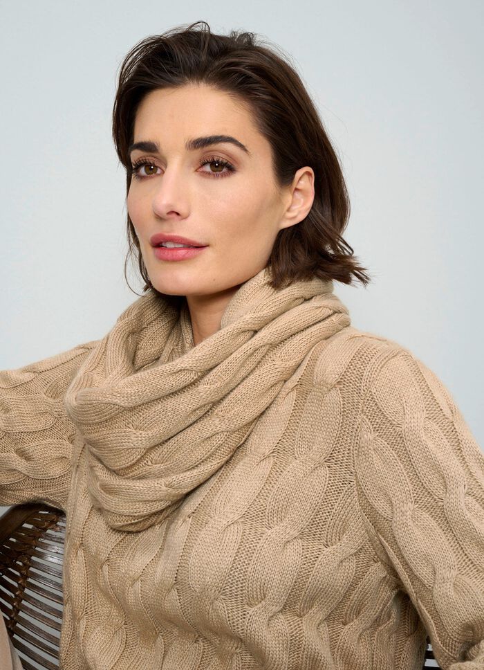 Pullover mit Loop und mit Kaschmir 