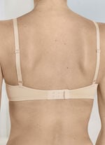 Triumph Body Make-Up Illusion Lace BH mit flexiblen Komfortb&uuml;geln PUDER