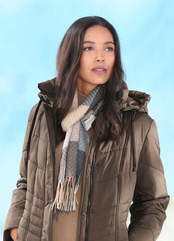 Schal mit Karodessin 