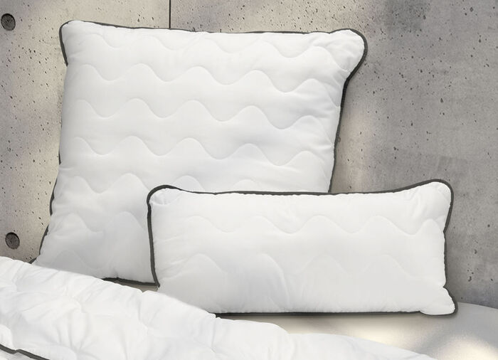 Kissenprogramm aus dem Hause biberna mit schwarzer Biese WEISS