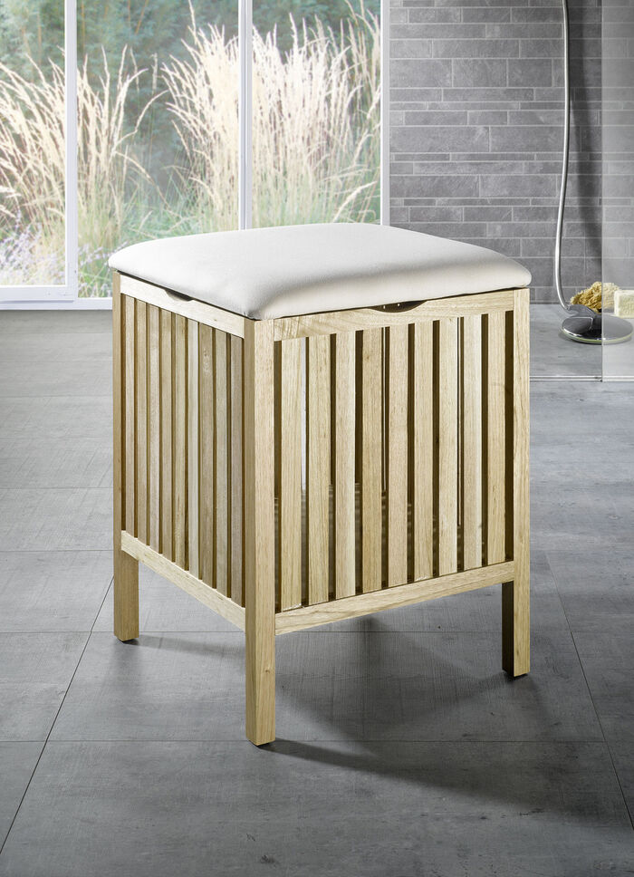 Badhocker aus massivem Walnussholz 