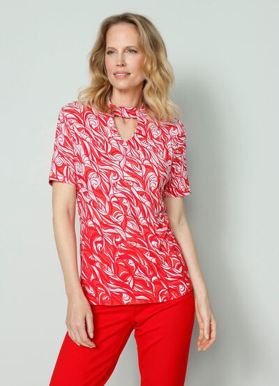 Shirt mit modischem Cut-Out 