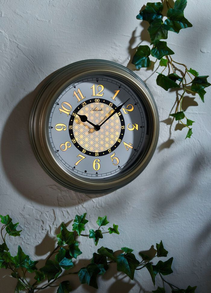 Gartenuhr mit Beleuchtung 