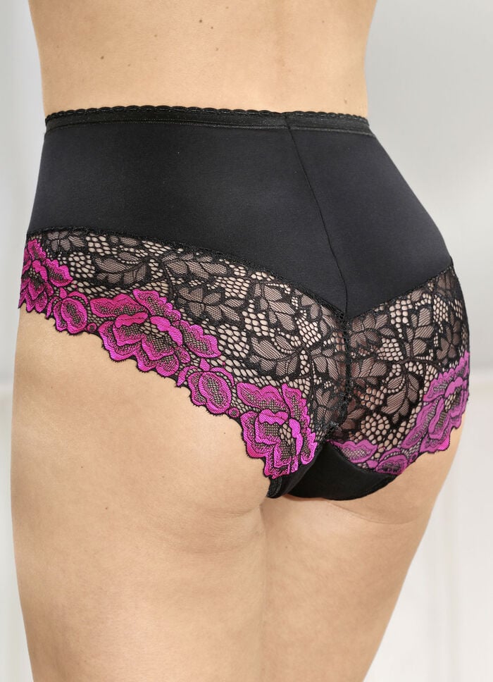 Dreierpack Slips mit h&uuml;bscher Elastikspitze 