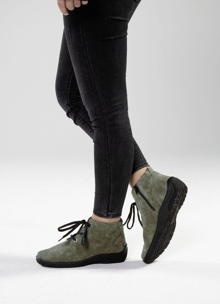 Waldläufer, bequeme Damen-Boots, Winterschuhe, Weite H, mit herausnehmbarem Fußbett KHAKI