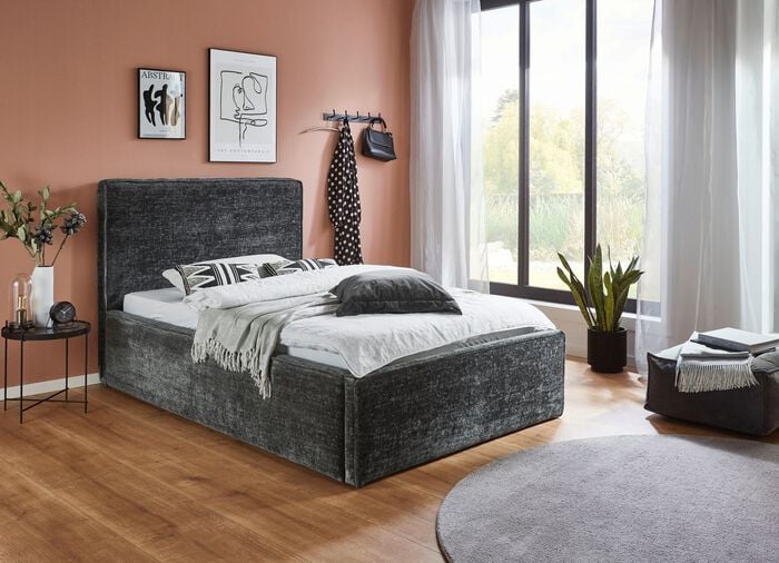 Kommodenserie aus massivem Tannenholz 