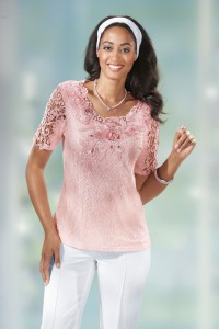 Luftige Sommerbluse mit Spitze - Blusen