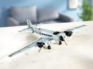 Die „Ju 52“ wurde von Ernst Zindel mit patentierten Doppelflügeln und Wellblechbeplankung entwickelt - Modellautos sammeln