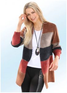 Strickjacke in Kuschelqualität und mit Glitzerakzenten