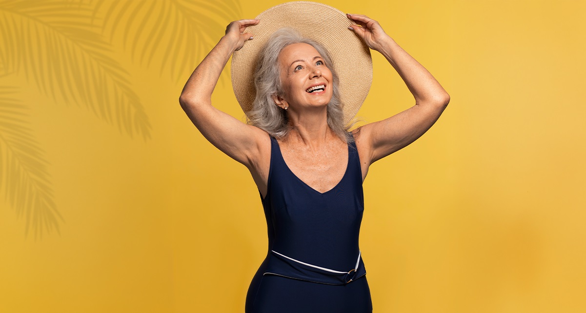 Schmeichelhafte Bademode für ältere Frauen